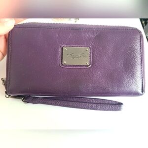 Vintage Kenneth Cole Genuine Leather Purple Plum Zip Wallet Wristlet